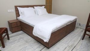 Exquisite house with 3 Pvt Bathrooms - 10 min walk from Assi Ghat