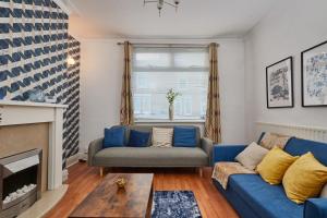 Charming 2 Bedroom Home in Darlington - Street Parking