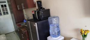 Sunny studio chic comfort near UN