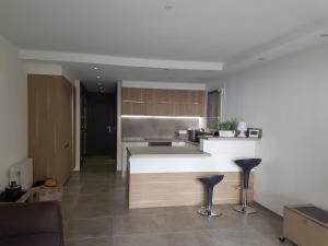 Appartement les pieds dans leau avec terrasse et jardin