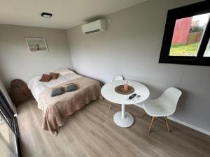 Apart Containers, Acantilados, unidad