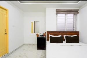 Hotel Rhythms Ramapuram