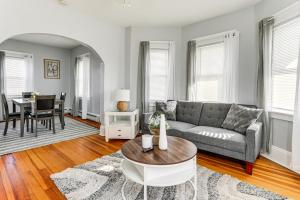 5 Mi to Brown U Pet-Friendly Apt, Walk to Dining!