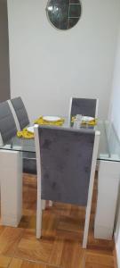 Guest House em Botafogo - vista, tranquilidade e camas individuais em ambiente exclusivo para até 5 hóspedes -acesso somente por escadas