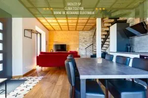 Au Pied de l'Arcluse - Clim Parking terrasse - CLG Savoie - 圣皮埃尔－达尔比尼