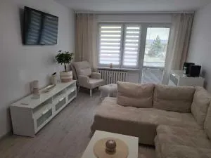 Apartament 50 m z balkonem na parterze - 库亚维地区索莱茨