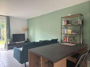 Appartements Maison de 82m2 proche du Mans avec parking prive : photos des chambres