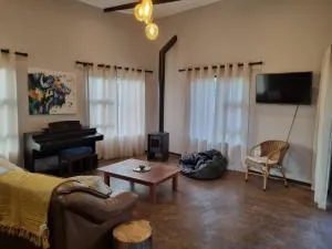 Cosy Home on BedRock Base - Simunye