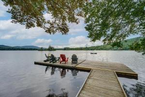 Lakefront Paradise Near Okemo and Killington