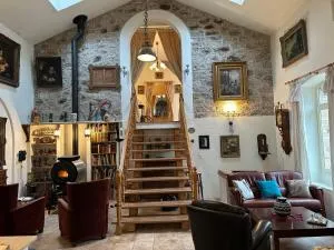 Grande maison, bordure forêt, La Citadelle - 莱玛日