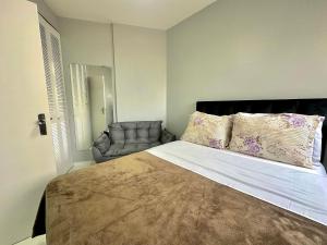 Moema Studium reformado c garagem Internet Expo