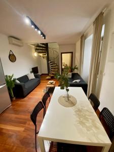 Apartment Vera - Old Town, AC, Balcony