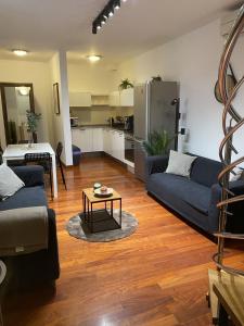 Apartment Vera - Old Town, AC, Balcony