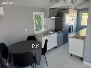 Maisons de vacances Mobile Home de Charme 4 Personnes Sans Wifi : Maison 1 Chambre