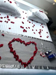 Hotel Sixteen Paris Montrouge