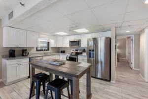 Watercrest 210- Sleeps 12 - Thomas Drive Retreat