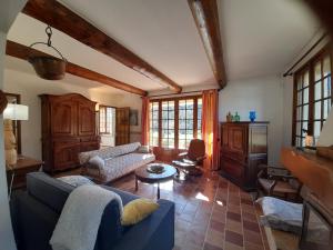 Maisons de vacances Maison provencale chaleureuse avec piscine : photos des chambres