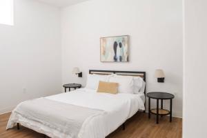 Flexhome East Side 1BR NO13 with Balcony Pool Gym