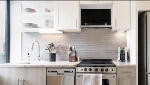 Landing at The Hayworth - 2 Bedrooms in Westside