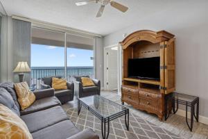 Majestic Condo- Tower 2 #206 3 BR 3 BA Low floor!