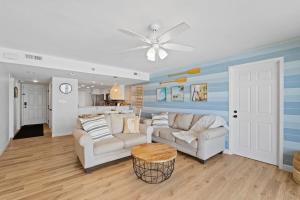 Commodore 606 3 BR 3 BA Sleeps 12