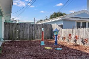 7131 Sunset Ave - Cottage by The Sea with pool