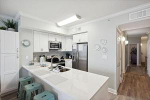 Celadon 1506 Beachfront 1 BR 2 BA sleeps 6