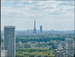 Apartment Paris La Défense Eiffel tower outlook - 皮托