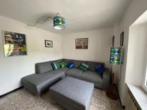 Cottage Il grappolo with pool - Alice Bel Colle