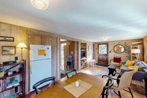 Mermaid House MCA 1456