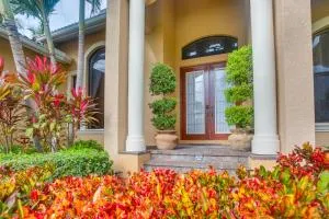 Upscale Marco Island Villa with Outdoor Bar and Pool! - جزيرة ماركو