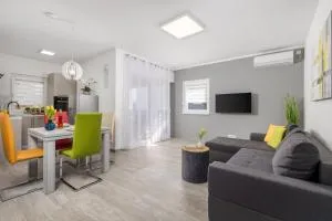 Apartman Meri with garden - Rudine