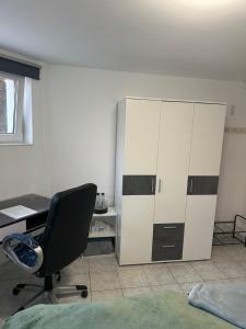 Subterranean idyll in the House of Peace