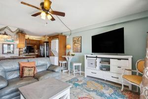 Summit 225 - Low floor beachfront - Sleeps 5