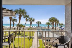 Summit 225 - Low floor beachfront - Sleeps 5