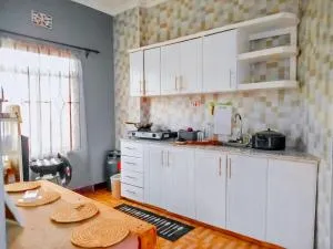 Golden hour homes - 阿鲁沙