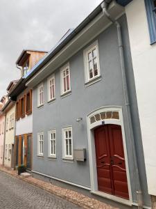 Altstadtwohnung mit Flair, 2 Zimmer, Küche, Bad, Kamin, 50 qm