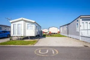 3 bed Cosy Caravan for up to 5 - Minster