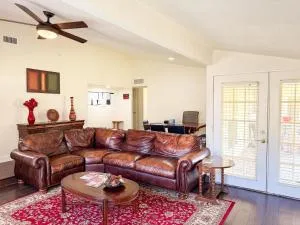 Treasure Home - Four Corners