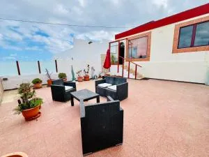 Olas de Plata - Gando