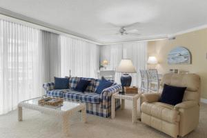 Oceanfront 3 Bdrm Getaway to the Beach Sleeps 6