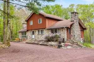 Pocono Retreat Hot Tub MovieRoom GameRoom etc - وايت هافن