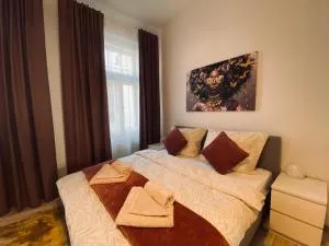 Moderní apartmán vedle divadla - Netflix, Wi-Fi zdarma - Spojil
