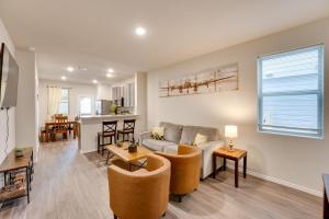 6 Mi to Lackland AFB: Hot Tub, Pool & Game Room!