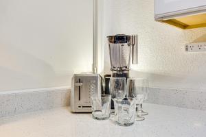 Steps to Shore Walkable Clearwater Beach Condo