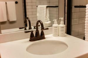 Sojourn at Colley Manor Unit 2 Sleeps 4