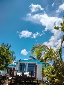 Bungalow les pieds ds l eau, La Maison Bleue - Ubytování bez kategorie ve městě Moorea