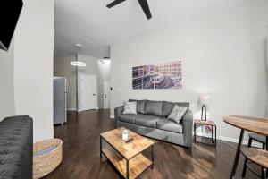 Cozy 1 Bedroom Apt near Logan Sq