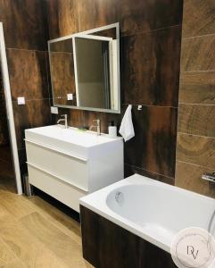 Villas La Dolce Villa - Bali&les Cevennes : photos des chambres