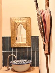 Big and Charming Apartment Heart Medina with Terrace and View